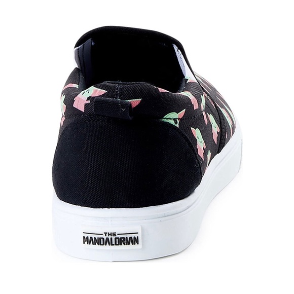 STAR WARS THE MANDALORIAN Mens Sneakers Size 13 Slip On New - Picture 3 of 6